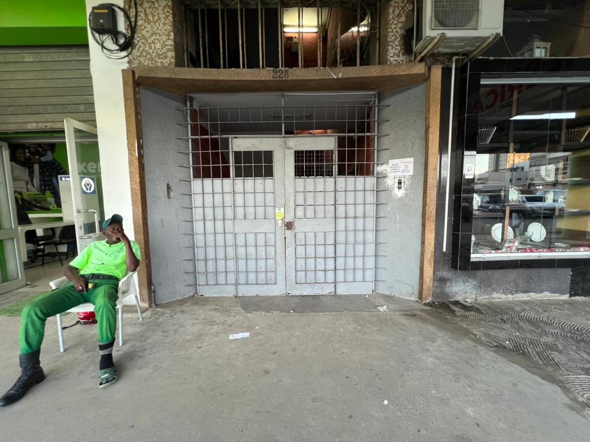 Africa Em Zona Comercial De Luanda Apartment ภายนอก รูปภาพ